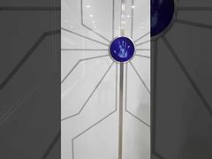 Пожалуйста, следуйте за мной, чтобы совершить экскурсию по нашему заводскому выставочному залу.